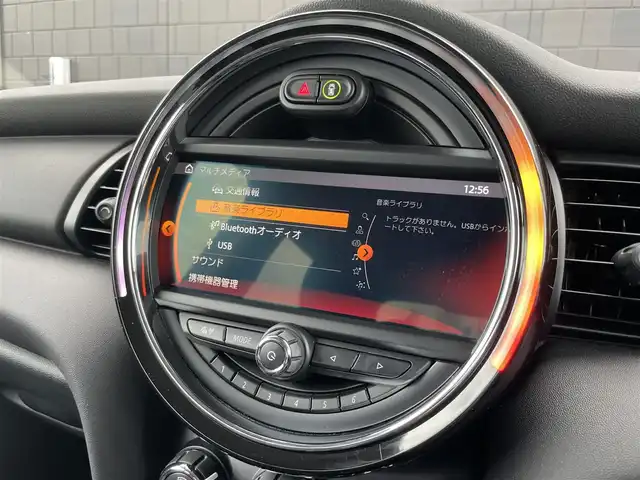 ＭＩＮＩ ミニ ヴィクトリア 静岡県 2019(令1)年 4万km チリ・レッド 純正HDDナビ/衝突軽減ブレーキ　/バックカメラ/LEDヘッドライト　/USB/Blluetooth/AUX/ETC　/電動格納ミラー　/オートライト　/リモコンキー　/プッシュスタート　/アイドリングストップ