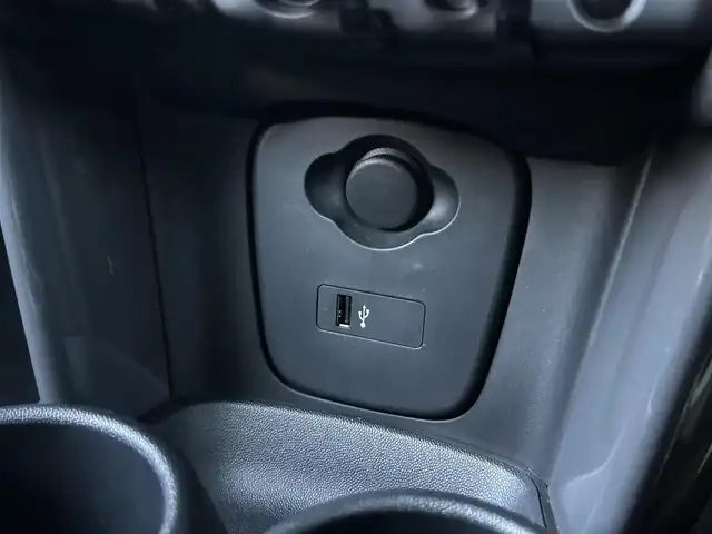 ＭＩＮＩ ミニ ヴィクトリア 茨城県 2019(令1)年 4万km チリ・レッド 純正HDDナビ/衝突軽減ブレーキ　/バックカメラ/LEDヘッドライト　/USB/Blluetooth/AUX/ETC　/電動格納ミラー　/オートライト　/リモコンキー　/プッシュスタート　/アイドリングストップ