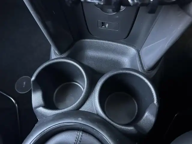 ＭＩＮＩ ミニ ヴィクトリア 茨城県 2019(令1)年 4万km チリ・レッド 純正HDDナビ/衝突軽減ブレーキ　/バックカメラ/LEDヘッドライト　/USB/Blluetooth/AUX/ETC　/電動格納ミラー　/オートライト　/リモコンキー　/プッシュスタート　/アイドリングストップ