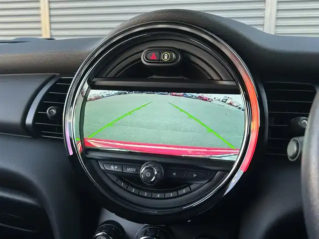 ＭＩＮＩ ミニ ヴィクトリア 茨城県 2019(令1)年 4万km チリ・レッド 純正HDDナビ/衝突軽減ブレーキ　/バックカメラ/LEDヘッドライト　/USB/Blluetooth/AUX/ETC　/電動格納ミラー　/オートライト　/リモコンキー　/プッシュスタート　/アイドリングストップ