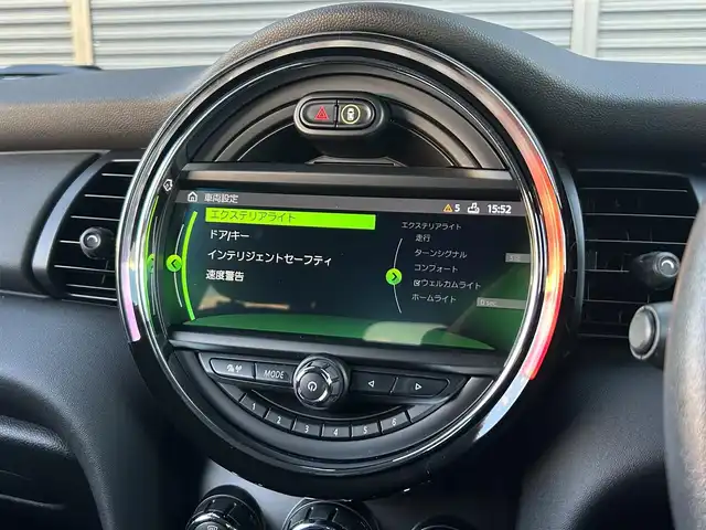 ＭＩＮＩ ミニ ヴィクトリア 茨城県 2019(令1)年 4万km チリ・レッド 純正HDDナビ/衝突軽減ブレーキ　/バックカメラ/LEDヘッドライト　/USB/Blluetooth/AUX/ETC　/電動格納ミラー　/オートライト　/リモコンキー　/プッシュスタート　/アイドリングストップ