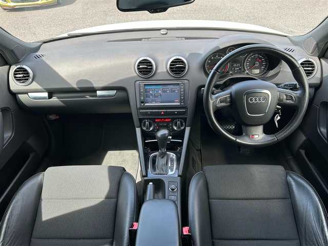 アウディ Ａ３ スポーツバック 1．8 TFSI 東京都 2010(平22)年 7.4万km アイビスホワイト 純正HDDナビ/AM/FM/CD/DVD/BT/バックカメラ/横滑り防止装置/DN席パワーシート/ハーフレザー/革巻きステアリング/スペアキー×1/HID/保証書/取扱説明書