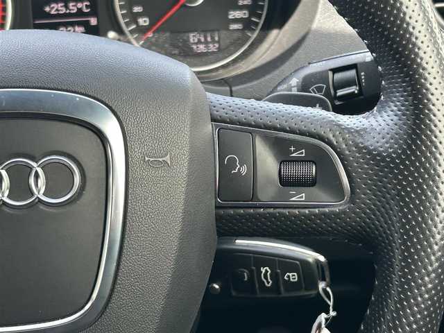 アウディ Ａ３ スポーツバック 1．8 TFSI 東京都 2010(平22)年 7.4万km アイビスホワイト 純正HDDナビ/AM/FM/CD/DVD/BT/バックカメラ/横滑り防止装置/DN席パワーシート/ハーフレザー/革巻きステアリング/スペアキー×1/HID/保証書/取扱説明書