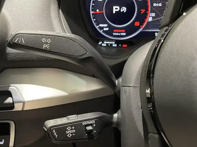 アウディ Ｑ２ 1．0 TFSI スポーツ 愛知県 2017(平29)年 3.5万km グレー バーチャルコクピット　/ＭＭＩナビゲーション　/Ｂｌｕｅｔｏｏｔｈ　/フルセグテレビ　/バックカメラ　/パーキングエイド　/ＡＣＣ　/ＬＫＡ　/ＬＤＷ　/ＢＳＭ　/コーナーセンサー　/ＥＴＣ２．０　/オートライト　/レインセンサー/シートヒーター/プッシュスタート/アイドリングストップ