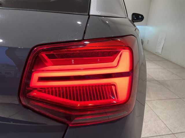 アウディ Ｑ２ 1．0 TFSI スポーツ 愛知県 2017(平29)年 3.5万km グレー バーチャルコクピット　/ＭＭＩナビゲーション　/Ｂｌｕｅｔｏｏｔｈ　/フルセグテレビ　/バックカメラ　/パーキングエイド　/ＡＣＣ　/ＬＫＡ　/ＬＤＷ　/ＢＳＭ　/コーナーセンサー　/ＥＴＣ２．０　/オートライト　/レインセンサー/シートヒーター/プッシュスタート/アイドリングストップ
