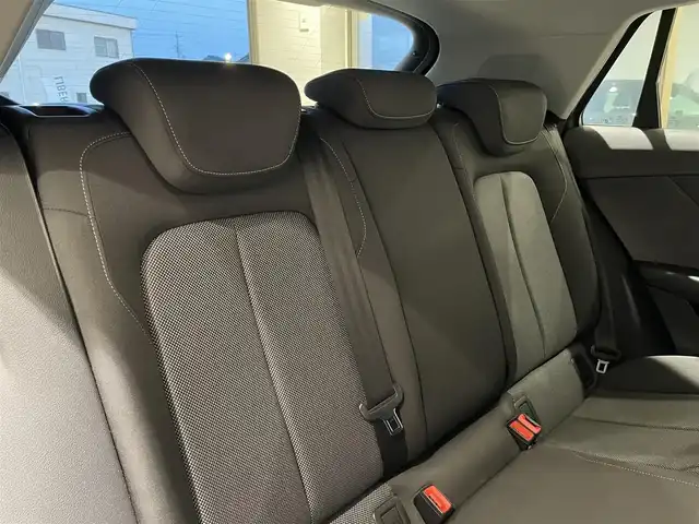 アウディ Ｑ２ 1．0 TFSI スポーツ 愛知県 2017(平29)年 3.5万km グレー バーチャルコクピット　/ＭＭＩナビゲーション　/Ｂｌｕｅｔｏｏｔｈ　/フルセグテレビ　/バックカメラ　/パーキングエイド　/ＡＣＣ　/ＬＫＡ　/ＬＤＷ　/ＢＳＭ　/コーナーセンサー　/ＥＴＣ２．０　/オートライト　/レインセンサー/シートヒーター/プッシュスタート/アイドリングストップ