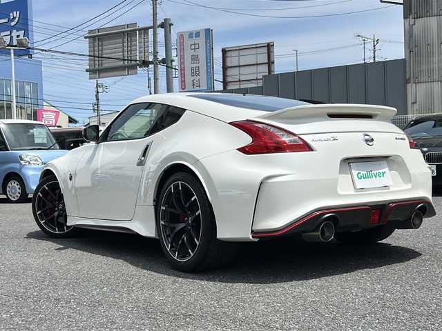 日産 フェアレディ Ｚ ニスモ 埼玉県 2015(平27)年 5万km ブリリアントホワイトパール 外部検査済み/登録時走行距離49167km/純正メーカーHDDナビゲーション/(CD/DVD)/フルセグテレビ/バックカメラ/純正RAYS鍛造１９インチアルミホイール/専用レカロハーフレザーシート/パドルシフト/ETC(ビルトイン)/HIDヘッドライト/LEDフォグランプ/BOSEサラウンドシステム/電動格納ミラー/オートライト/ステアリングリモコン/プッシュスタート/スマートキー/スペアキー/新車保証書/取扱説明書