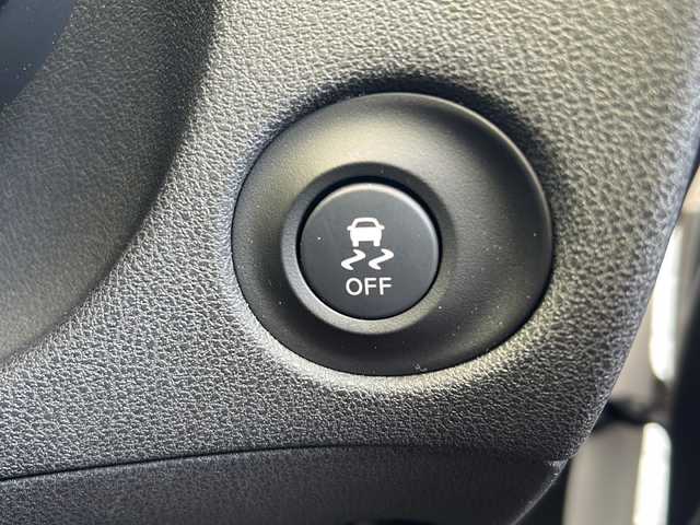 日産 フェアレディ Ｚ ニスモ 埼玉県 2015(平27)年 5万km ブリリアントホワイトパール 外部検査済み/登録時走行距離49167km/純正メーカーHDDナビゲーション/(CD/DVD)/フルセグテレビ/バックカメラ/純正RAYS鍛造１９インチアルミホイール/専用レカロハーフレザーシート/パドルシフト/ETC(ビルトイン)/HIDヘッドライト/LEDフォグランプ/BOSEサラウンドシステム/電動格納ミラー/オートライト/ステアリングリモコン/プッシュスタート/スマートキー/スペアキー/新車保証書/取扱説明書