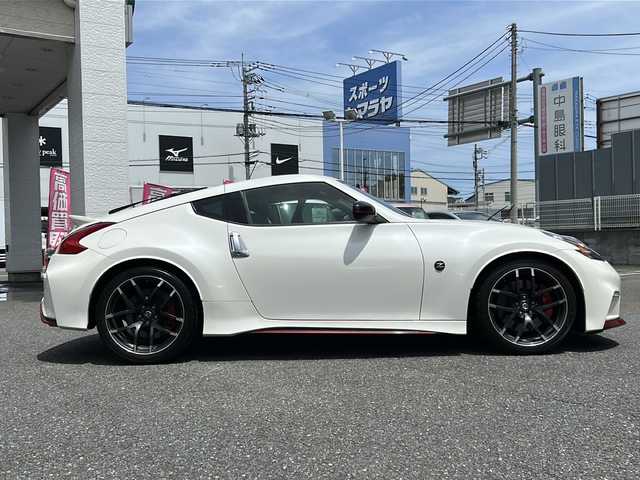 日産 フェアレディ Ｚ ニスモ 埼玉県 2015(平27)年 5万km ブリリアントホワイトパール 外部検査済み/登録時走行距離49167km/純正メーカーHDDナビゲーション/(CD/DVD)/フルセグテレビ/バックカメラ/純正RAYS鍛造１９インチアルミホイール/専用レカロハーフレザーシート/パドルシフト/ETC(ビルトイン)/HIDヘッドライト/LEDフォグランプ/BOSEサラウンドシステム/電動格納ミラー/オートライト/ステアリングリモコン/プッシュスタート/スマートキー/スペアキー/新車保証書/取扱説明書