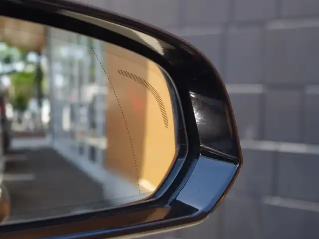 ボルボ Ｖ６０ T5 モメンタム 埼玉県 2019(令1)年 6.9万km オニキスブラックP 1オーナー /キャメルレザーシート /アダプティブクルーズコントロール /インテリセーフ /CarPlay /パークセンサー /ブラインドスポットモニター /バックカメラ /純正ナビ /ETC /ドラレコ /フルセグTV /シートヒーター