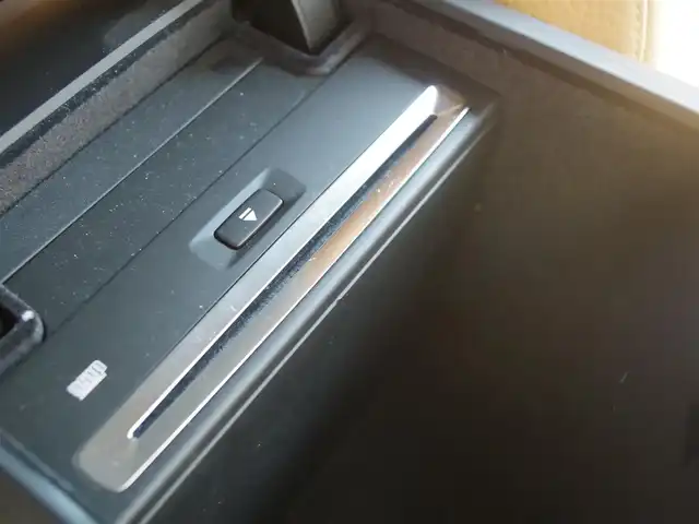 ボルボ Ｖ６０ T5 モメンタム 埼玉県 2019(令1)年 6.9万km オニキスブラックP 1オーナー /キャメルレザーシート /アダプティブクルーズコントロール /インテリセーフ /CarPlay /パークセンサー /ブラインドスポットモニター /バックカメラ /純正ナビ /ETC /ドラレコ /フルセグTV /シートヒーター