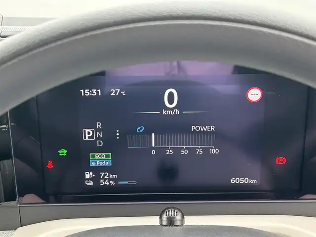 日産 サクラ X 愛媛県 2023(令5)年 0.6万km スターリングシルバーメタリック 禁煙車/登録時走行距離6049km/純正ナビCD/DVD/フルセグTV/Bluetooth/全方位カメラ（フロント/サイド/リヤ）/エマージェンシーブレーキ/踏み間違え防止装置/オートライト/オートハイビーム/LEDヘッドライト/電動パーキングブレーキ/オートブレーキホールド/スマートキー/プッシュスタートボタン/充電ケーブル