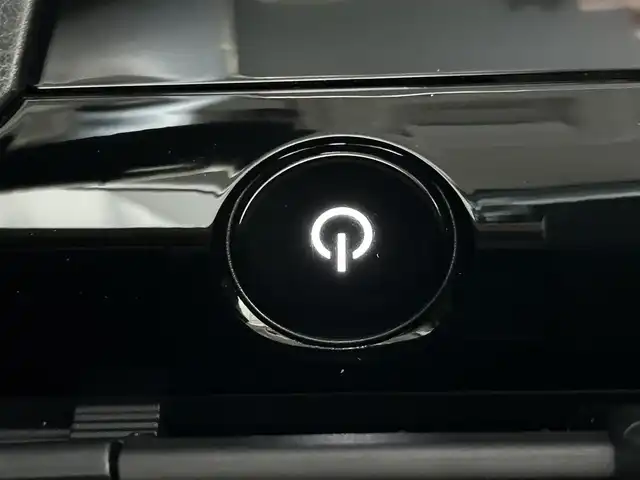日産 サクラ X 愛媛県 2023(令5)年 0.6万km スターリングシルバーメタリック 禁煙車/登録時走行距離6049km/純正ナビCD/DVD/フルセグTV/Bluetooth/全方位カメラ（フロント/サイド/リヤ）/エマージェンシーブレーキ/踏み間違え防止装置/オートライト/オートハイビーム/LEDヘッドライト/電動パーキングブレーキ/オートブレーキホールド/スマートキー/プッシュスタートボタン/充電ケーブル