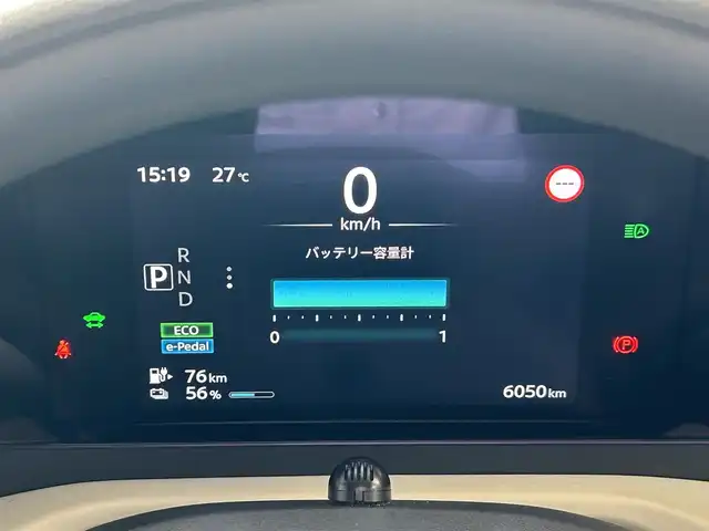 日産 サクラ X 愛媛県 2023(令5)年 0.6万km スターリングシルバーメタリック 禁煙車/登録時走行距離6049km/純正ナビCD/DVD/フルセグTV/Bluetooth/全方位カメラ（フロント/サイド/リヤ）/エマージェンシーブレーキ/踏み間違え防止装置/オートライト/オートハイビーム/LEDヘッドライト/電動パーキングブレーキ/オートブレーキホールド/スマートキー/プッシュスタートボタン/充電ケーブル