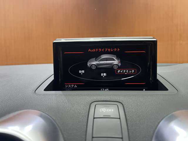 アウディ Ｓ１ スポーツバック 千葉県 2016(平28)年 4.8万km ミサノレッドパールエフェクト ６速ＭＴ　/コントラストルーフ　/レッドブレーキキャリパー　/半革シート　/ナビ　/ＴＶ　/Ｂｌｕｅｔｏｏｔｈ接続　/ＢＯＳＥサウンド　/ブラックハイグロススタイリングＰＫＧ　/アドバンストキー　/プッシュスタート