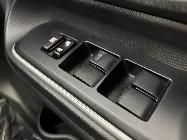 トヨタ アクア G ブラックソフトレザーセレ 埼玉県 2013(平25)年 10.4万km ライムホワイトパールクリスタルシャイン 純正ナビ　NSZT-W62G　バックカメラ　Ｂｌｕｅｔｏｏｔｈ　フルセグＴＶ　合皮シート　シートヒーター　エアロ　純正１５インチＡＷ　ＥＴＣ　オートライト　　キセノン　フォグランプ　スマートキー　プッシュスタート
