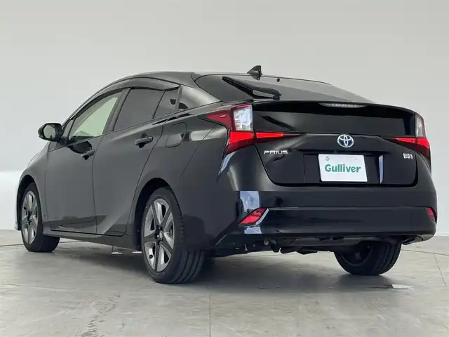 トヨタ プリウス Sツーリングセレクション 愛知県 2021(令3)年 5万km アティチュードブラックマイカ ワンオーナー　/ナビＮＳＺＴ－Ｙ６８Ｔ　/バックカメラ　/クルコン　/前席シートヒーター　/デジタルインナーミラー　/レザー調シート　/ＥＴＣ　/ドラレコ　/アルミホイール　/オートハイビーム　/保証書　/取説　/記録簿