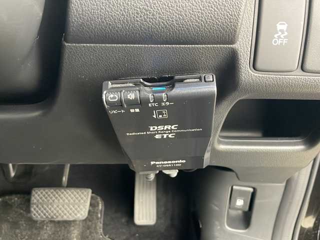 ホンダ ＣＲ－Ｖ 24G 秋田県 2013(平25)年 6.7万km プレミアムスパークルブラックパール 4WD/社外メモリナビ/　（CD/DVD/Bluetooth/TV）/パドルシフト/クルーズコントロール/革巻きハンドル/ETC/横滑り防止装置/電動格納ミラー/プッシュスタート/純正フロアマット/純正アルミホイール/HIDヘッドライト/フォグランプ/オートライト/スマートキー/スペアキー/社外エンジンスターター