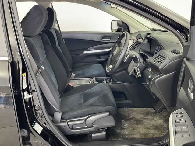 ホンダ ＣＲ－Ｖ 24G 秋田県 2013(平25)年 6.7万km プレミアムスパークルブラックパール 4WD/社外メモリナビ/　（CD/DVD/Bluetooth/TV）/パドルシフト/クルーズコントロール/革巻きハンドル/ETC/横滑り防止装置/電動格納ミラー/プッシュスタート/純正フロアマット/純正アルミホイール/HIDヘッドライト/フォグランプ/オートライト/スマートキー/スペアキー/社外エンジンスターター