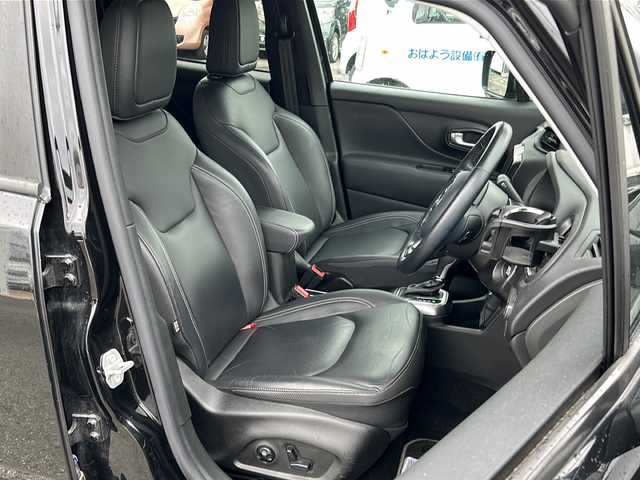 クライスラー・ジープ ジープ レネゲード リミテッド 佐賀県 2021(令3)年 3.6万km 黒 純正ナビ/Bluetooth/USB/ワンセグテレビ/バックカメラ/ワンオーナー/クルーズコントロール/前席パワーシート/アイドリングストップ/プッシュスタート/オートライト/オートエアコン/ETC/ルーフレール/横滑り防止装置/ステアリングスイッチ/ヒーテッドステアリング/スマートキー/取扱説明書/保証書/記録簿