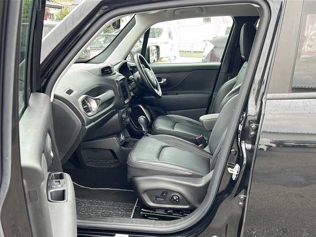 クライスラー・ジープ ジープ レネゲード リミテッド 佐賀県 2021(令3)年 3.6万km 黒 純正ナビ/Bluetooth/USB/ワンセグテレビ/バックカメラ/ワンオーナー/クルーズコントロール/前席パワーシート/アイドリングストップ/プッシュスタート/オートライト/オートエアコン/ETC/ルーフレール/横滑り防止装置/ステアリングスイッチ/ヒーテッドステアリング/スマートキー/取扱説明書/保証書/記録簿