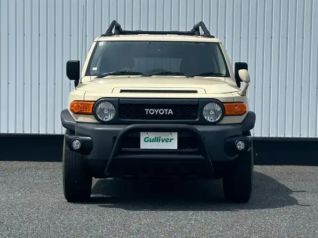 トヨタ ＦＪクルーザー ファイナルエディション 千葉県 2018(平30)年 5.8万km ベージュ 純正メモリナビ/(フルセグTV CD DVD BT FM AM)/バックカメラ/クルーズコントロール/横滑り防止装置/ETC/フォグランプ/純正20インチAW/シートリフター/フロアマット/ドアバイザー/スペアキー/取扱説明書/保証書