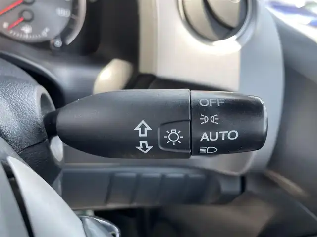 ホンダ ストリーム X スタイリッシュ パッケージ 和歌山県 2009(平21)年 12万km プレミアムホワイトパール 社外HDDナビ/＜フルセグTV/FM/AM/CD/DVD/iPod/VTR/M-CD＞/ワンオーナー/3列シート/純正フロアマット/純正ドアバイザー/オートライト/取扱説明書/保証書