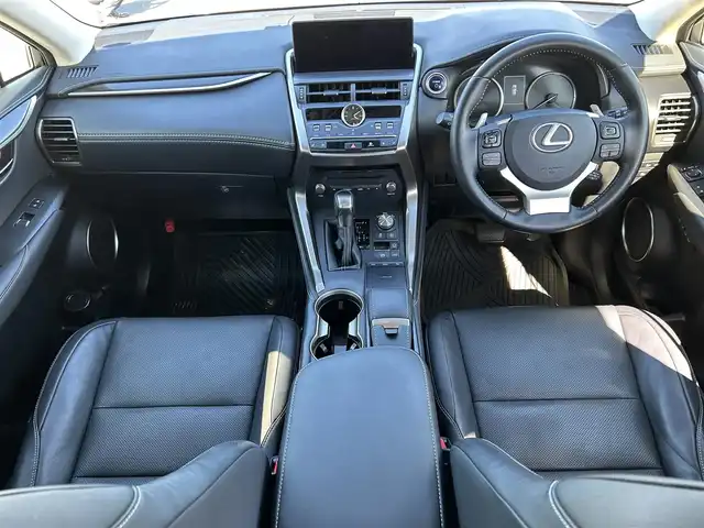 レクサス ＮＸ 300h バージョンL 岡山県 2019(平31)年 5.2万km ソニッククォーツ 登録時走行距離51990km/純正12.3インチナビ/フルセグTV(AM.FM.CD.DVD.TV.BT)/モデリスタエアロ/全方位カメラ/ETC2.0/ブラインドスポットモニター/ドライブレコーダー/リア電動リクライニング/シートヒーター/エアシート/ステアリングヒーター/クリアランスソナー/衝突軽減ブレーキ/レーダークルーズコントロール/レーンキープアシスト/オートマチックハイビーム/アイドリングストップ/パワーバックドア/18インチ純正AW/純正フロアマット