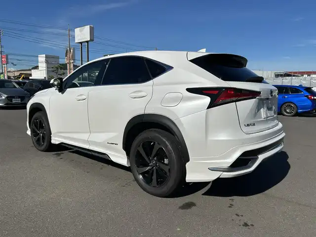 レクサス ＮＸ 300h バージョンL 岡山県 2019(平31)年 5.2万km ソニッククォーツ 登録時走行距離51990km/純正12.3インチナビ/フルセグTV(AM.FM.CD.DVD.TV.BT)/モデリスタエアロ/全方位カメラ/ETC2.0/ブラインドスポットモニター/ドライブレコーダー/リア電動リクライニング/シートヒーター/エアシート/ステアリングヒーター/クリアランスソナー/衝突軽減ブレーキ/レーダークルーズコントロール/レーンキープアシスト/オートマチックハイビーム/アイドリングストップ/パワーバックドア/18インチ純正AW/純正フロアマット