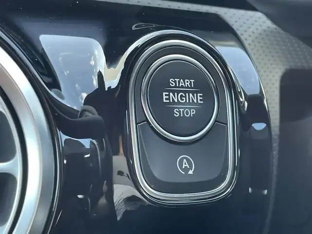 メルセデス・ベンツ ＣＬＡ２００ｄ Sブレーク AMGライン 東京都 2020(令2)年 4万km 白 ワンオーナー/純正ナビ/フルセグTV/360°カメラ/ヘッドアップディスプレイ/ハーフレザーシート/シートヒーター/ETC2.0/アドバンスドパッケージ/パワーバックドア/前後ドライブレコーダー/ワイヤレスチャージ