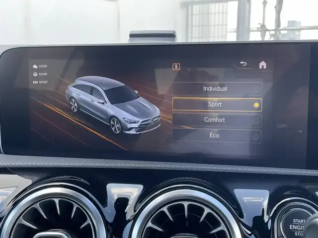 メルセデス・ベンツ ＣＬＡ２００ｄ Sブレーク AMGライン 東京都 2020(令2)年 4万km 白 ワンオーナー/純正ナビ/フルセグTV/360°カメラ/ヘッドアップディスプレイ/ハーフレザーシート/シートヒーター/ETC2.0/アドバンスドパッケージ/パワーバックドア/前後ドライブレコーダー/ワイヤレスチャージ