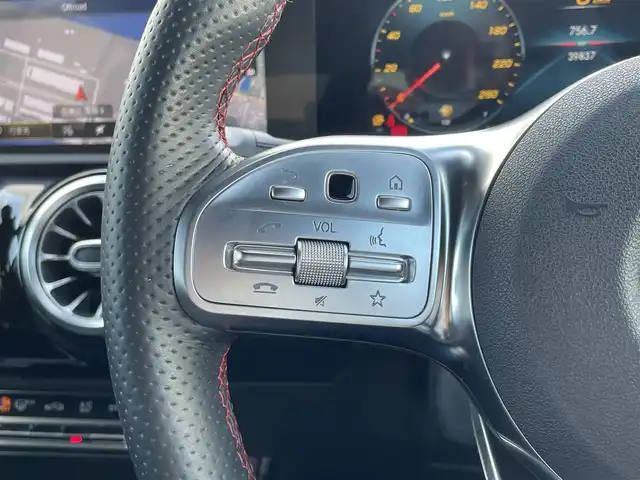 メルセデス・ベンツ ＣＬＡ２００ｄ Sブレーク AMGライン 東京都 2020(令2)年 4万km 白 ワンオーナー/純正ナビ/フルセグTV/360°カメラ/ヘッドアップディスプレイ/ハーフレザーシート/シートヒーター/ETC2.0/アドバンスドパッケージ/パワーバックドア/前後ドライブレコーダー/ワイヤレスチャージ