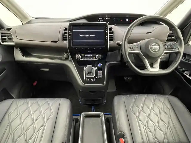 日産 セレナ e－パワー G 岡山県 2020(令2)年 4.9万km ブリリアントホワイトパール 純正10インチナビ/（CD/DVD/BT/TV)/全方位カメラ/プロパイロット/両側パワースライドドア/ブラック合皮シート/LEDヘッドライト/ETC/セーフティパックB/スペアキー/新車保証書
