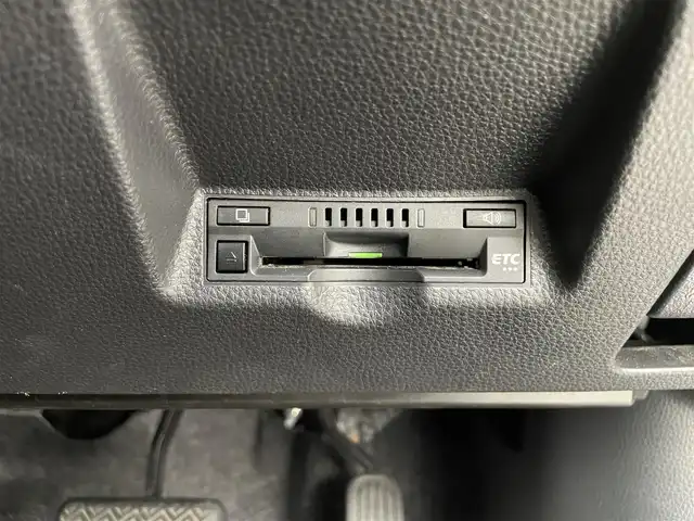 トヨタ ヤリス X 大分県 2020(令2)年 8万km スーパーホワイトⅡ ディスプレイオーディオ/Bluetooth/AM/FM/Apple Car Play/Android　Auto/バックガイドモニター/ETC/トヨタセーフティーセンス/プリクラッシュセーフティ/レーントレーシングアシスト/オートマチックハイビーム/オートリトラクタブルミラー