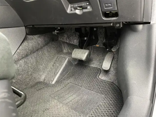 トヨタ ヤリス X 大分県 2020(令2)年 8万km スーパーホワイトⅡ ディスプレイオーディオ/Bluetooth/AM/FM/Apple Car Play/Android　Auto/バックガイドモニター/ETC/トヨタセーフティーセンス/プリクラッシュセーフティ/レーントレーシングアシスト/オートマチックハイビーム/オートリトラクタブルミラー