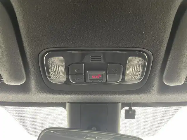 トヨタ ヤリス X 大分県 2020(令2)年 8万km スーパーホワイトⅡ ディスプレイオーディオ/Bluetooth/AM/FM/Apple Car Play/Android　Auto/バックガイドモニター/ETC/トヨタセーフティーセンス/プリクラッシュセーフティ/レーントレーシングアシスト/オートマチックハイビーム/オートリトラクタブルミラー