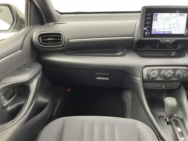トヨタ ヤリス X 大分県 2020(令2)年 8万km スーパーホワイトⅡ ディスプレイオーディオ/Bluetooth/AM/FM/Apple Car Play/Android　Auto/バックガイドモニター/ETC/トヨタセーフティーセンス/プリクラッシュセーフティ/レーントレーシングアシスト/オートマチックハイビーム/オートリトラクタブルミラー