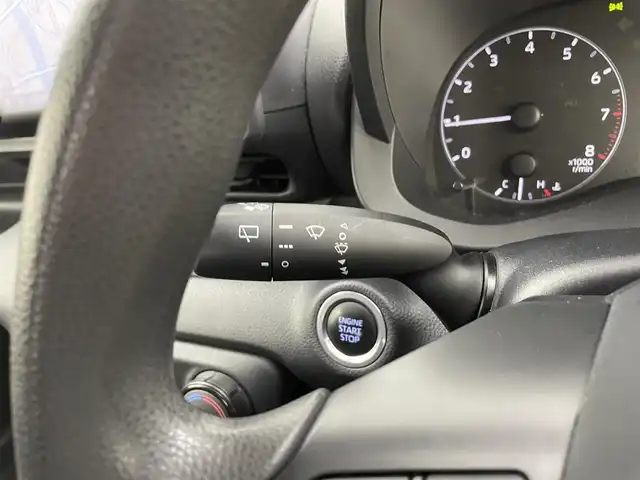 トヨタ ヤリス X 大分県 2020(令2)年 8万km スーパーホワイトⅡ ディスプレイオーディオ/Bluetooth/AM/FM/Apple Car Play/Android　Auto/バックガイドモニター/ETC/トヨタセーフティーセンス/プリクラッシュセーフティ/レーントレーシングアシスト/オートマチックハイビーム/オートリトラクタブルミラー