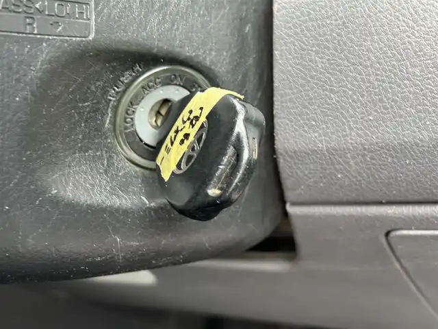 トヨタ ヴォクシー X Lエディション 千葉県 2007(平19)年 17.8万km シルバーM ユーザー買取車両/社外ナビ/・ワンセグ/CD/ETC/片側パワースライドドア/キーレスエントリー/純正AW/純正フロアマット/サイドバイザー