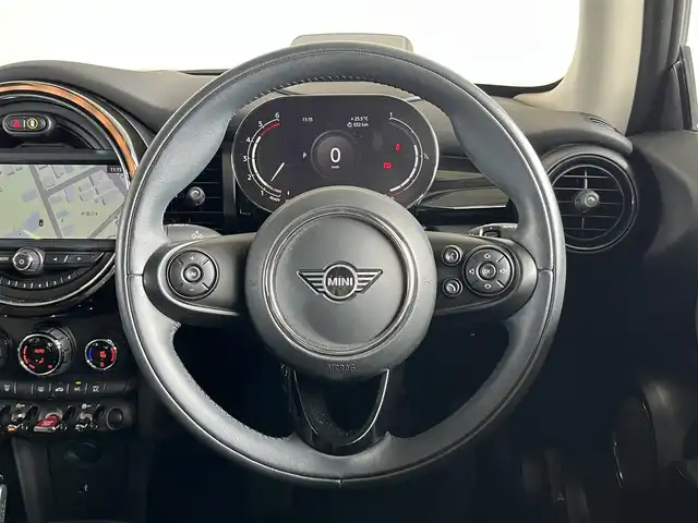 ＭＩＮＩ ミニ クーパー D 山形県 2021(令3)年 3.3万km MINI Yoursエニグマティックブラック インテリジェントセーフティ/ワンオーナー/コーナーセンサー/純正ナビ/LEDヘッドライト/ヘッドアップディスプレイ/ETC/スピードリミッター/アンビエントライト