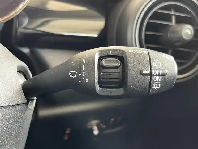 ＭＩＮＩ ミニ クーパー D 山形県 2021(令3)年 3.3万km MINI Yoursエニグマティックブラック インテリジェントセーフティ/ワンオーナー/コーナーセンサー/純正ナビ/LEDヘッドライト/ヘッドアップディスプレイ/ETC/スピードリミッター/アンビエントライト