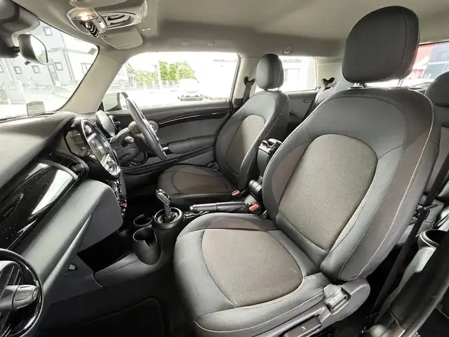 ＭＩＮＩ ミニ クーパー D 山形県 2021(令3)年 3.3万km MINI Yoursエニグマティックブラック インテリジェントセーフティ/ワンオーナー/コーナーセンサー/純正ナビ/LEDヘッドライト/ヘッドアップディスプレイ/ETC/スピードリミッター/アンビエントライト