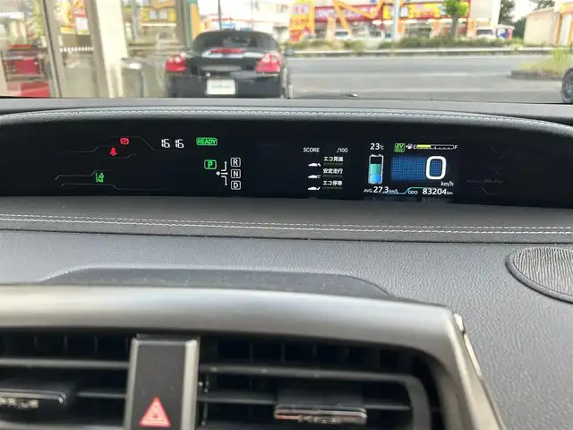 トヨタ プリウス ＰＨＶ S GRスポーツ 埼玉県 2018(平30)年 8.4万km ホワイトパールクリスタルシャイン ETC /純正ナビ /バックカメラ /車高調/充電プラグ有　/ステアリングスイッチ　/プッシュスタート　/クルコン追従　/TRC /オートライト /オートハイビーム　/ドアバイザー　/純正フロアマット　/シートヒーター(D/N)　/イモビライザー　/プリクラッシュ/LEDライト /社外サスペンション/シフトノブ変更