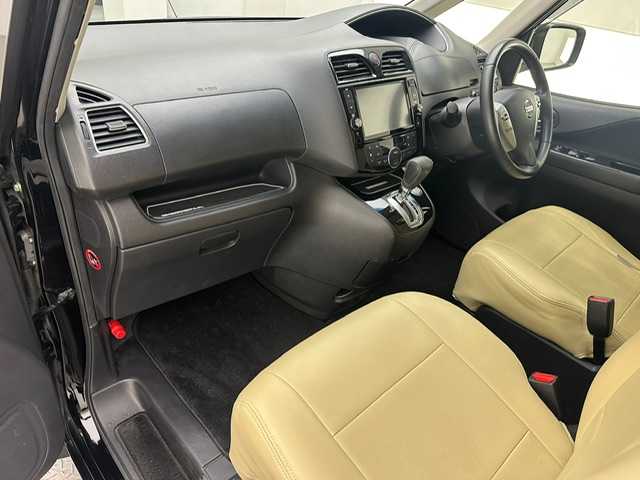 日産 セレナ HWS Vエアロモード+セーフⅡ 兵庫県 2015(平27)年 7.8万km ダイヤモンドブラック 純正SDナビ(CD/DVD/SD/Bluetooth)/全方位カメラ/純正フリップダウンモニター/クルーズコントロール/車高調/社外エアロ/両側パワースライドドア/シートカバー/LEDヘッドライト/LEDフォグライト/オートライト/前後コーナーセンサー/社外18インチアルミホイール/純正フロアマット/アイドリングストップ