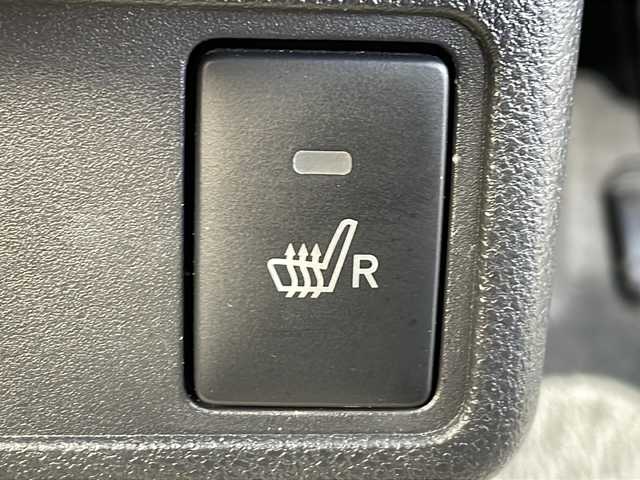 ダイハツ ブーン シルク Gパッケージ SAⅢ 道北・旭川 2019(令1)年 2.6万km ブラックマイカメタリック/ダークエメラルドマイカ /4WD//寒冷地仕様//ワンオーナー//禁煙車//スペアキー//社外ナビ/　CD/BT/TV//バックカメラ//衝突軽減ブレーキ//横滑り防止//誤発進抑制//コーナーセンサー//シートヒーター//オートライト//オートハイビーム//革巻きステアリング//LEDヘッドライト//LEDフォグランプ//純正フロアマット//ドライブレコーダー//フロントデアイサー