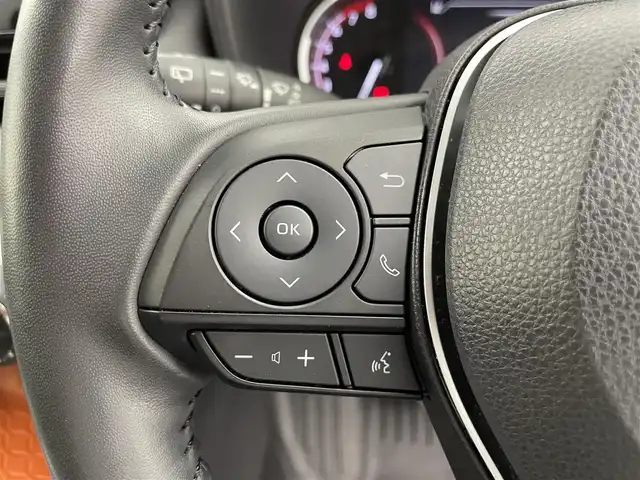 トヨタ ＲＡＶ４ アドベンチャー 富山県 2021(令3)年 4.8万km アティチュードブラックマイカ ワンオーナー/4WD/メーカー9インチディスプレイオーディオ(AM/FM/BT)/マーカー付きフロントグリル/バックカメラ/衝突軽減システム/ブラインドスポットモニター/ロードサインアシスト/リヤクロストラフィックアラート/レーンキープアシスト/レーダークルーズコントロール/コーナーセンサー/盗難防止装置/横滑り防止装置/オートマチックハイビーム/LEDオートライト/ユピテル製ドライブレコーダー　前後/合皮シート/ETC/スマートキー×2/取扱説明書/保証書