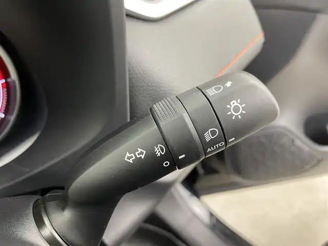 トヨタ ＲＡＶ４ アドベンチャー 富山県 2021(令3)年 4.8万km アティチュードブラックマイカ ワンオーナー/4WD/メーカー9インチディスプレイオーディオ(AM/FM/BT)/マーカー付きフロントグリル/バックカメラ/衝突軽減システム/ブラインドスポットモニター/ロードサインアシスト/リヤクロストラフィックアラート/レーンキープアシスト/レーダークルーズコントロール/コーナーセンサー/盗難防止装置/横滑り防止装置/オートマチックハイビーム/LEDオートライト/ユピテル製ドライブレコーダー　前後/合皮シート/ETC/スマートキー×2/取扱説明書/保証書