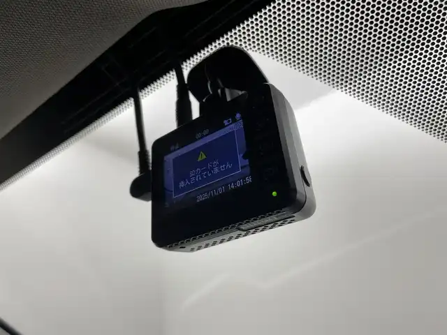 トヨタ ＲＡＶ４ アドベンチャー 富山県 2021(令3)年 4.8万km アティチュードブラックマイカ ワンオーナー/4WD/メーカー9インチディスプレイオーディオ(AM/FM/BT)/マーカー付きフロントグリル/バックカメラ/衝突軽減システム/ブラインドスポットモニター/ロードサインアシスト/リヤクロストラフィックアラート/レーンキープアシスト/レーダークルーズコントロール/コーナーセンサー/盗難防止装置/横滑り防止装置/オートマチックハイビーム/LEDオートライト/ユピテル製ドライブレコーダー　前後/合皮シート/ETC/スマートキー×2/取扱説明書/保証書