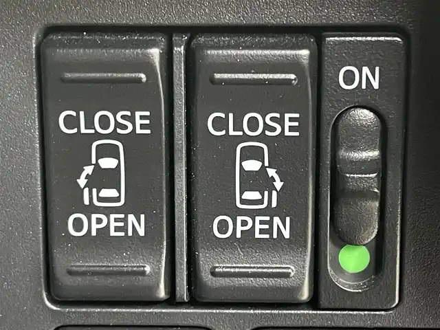 トヨタ タンク カスタムG S 岡山県 2018(平30)年 4.8万km ブラックマイカ/マゼンダベリーメタリック 純正SDナビ/（CD/DVD/BT/TV)/型番:NSZT-W68T/バックカメラ/クルーズコントロール/衝突軽減ブレーキ/レーンキープアシスト/踏み間違え防止/ETC/両側パワースライドドア/LEDヘッドライト/フォグランプ/オートライト/純正ドライブレコーダー/純正フロアマット/純正ドアバイザー/取扱説明書/ナビ取扱説明書