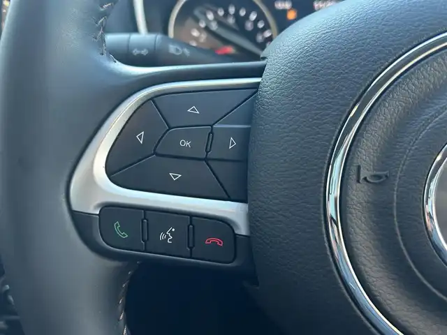 クライスラー・ジープ ジープ コンパス リミテッド 茨城県 2020(令2)年 5.2万km ブリリアントブラッククリスタル Beatsサウンドシステム/純正ナビ BT/FM/AM/APPLE CAR PLAY/アクティブクルーズコントロール/ステアリングスイッチ/パワーシート/シートメモリ/シートヒーター/レザーシート/ブラインドスポットモニター/バックカメラ/パワーバックドア/コーナーセンサー/USBポート/純正フロアマット/純正アルミホイール/LEDオートライト/アイドリングストップ/ETC/スマートキー